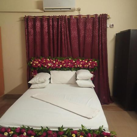 Al Rehman Guest Hous Otel Haydarabad Dış mekan fotoğraf
